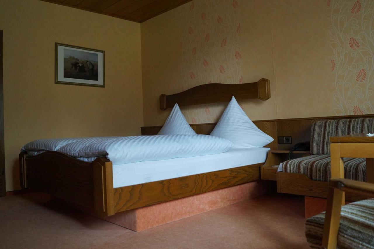 Cafe Best Gaestezimmer Bullau Экстерьер фото