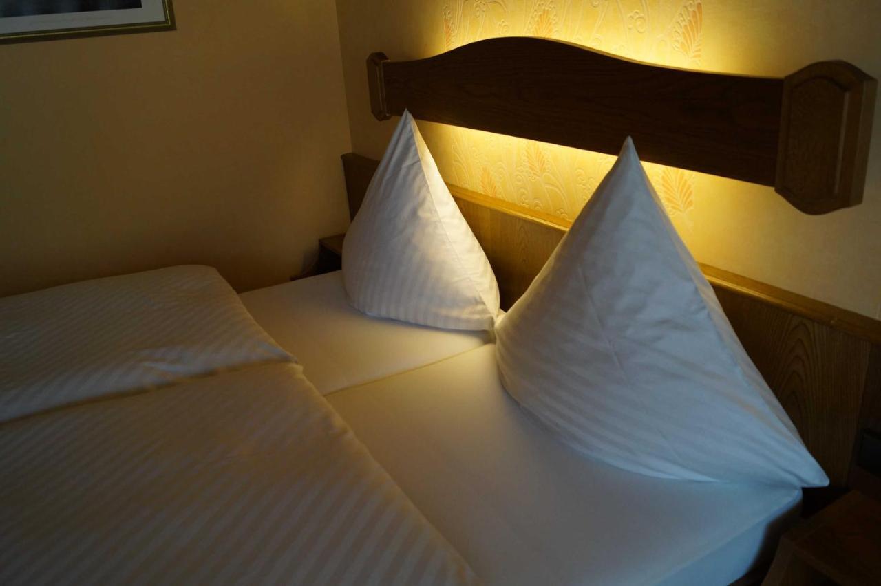 Cafe Best Gaestezimmer Bullau Экстерьер фото