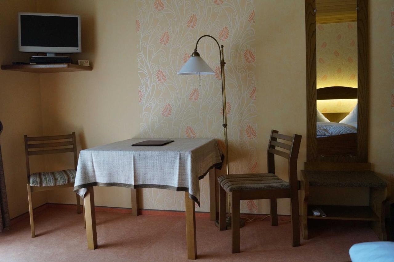 Cafe Best Gaestezimmer Bullau Экстерьер фото